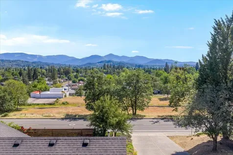 1180 NW F Street Grants Pass OR 97526