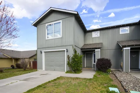 813 SE Kierra Place Madras OR 97741