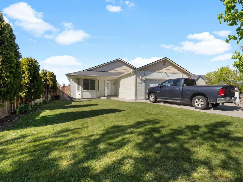 5637 Mickshelly Circle Klamath Falls OR 97603