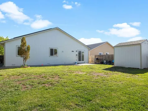 5637 Mickshelly Circle Klamath Falls OR 97603