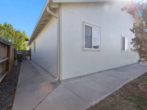 5637 Mickshelly Circle Klamath Falls OR 97603