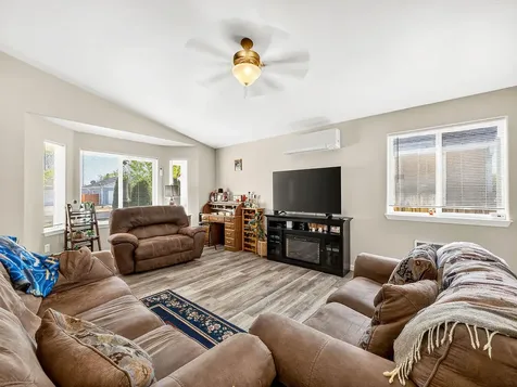 5637 Mickshelly Circle Klamath Falls OR 97603