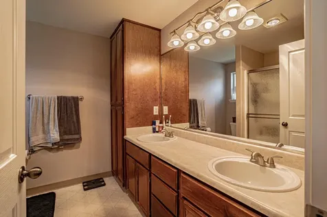 514 Coventry Court Eagle Point OR 97524
