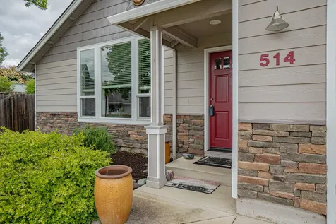 514 Coventry Court Eagle Point OR 97524