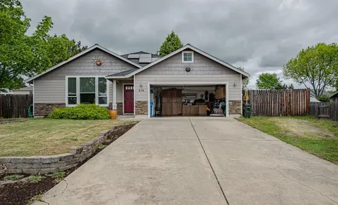 514 Coventry Court Eagle Point OR 97524