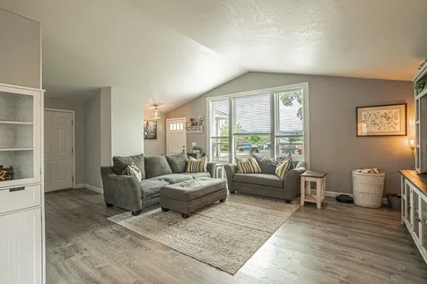 514 Coventry Court Eagle Point OR 97524