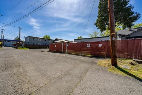313 S Ivy Street Medford OR 97501