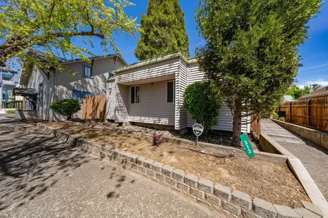 313 S Ivy Street Medford OR 97501