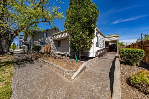 313 S Ivy Street Medford OR 97501