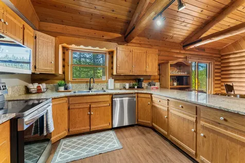 1201 Reeves Creek Road Selma OR 97538