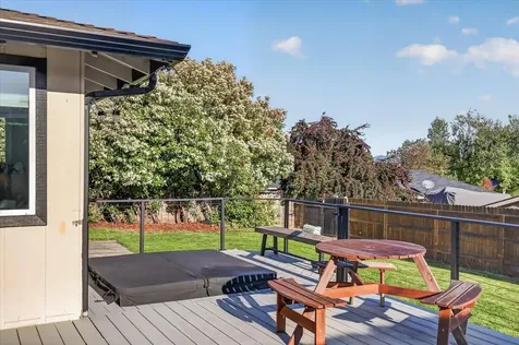 2573 Eaton Drive Medford OR 97504