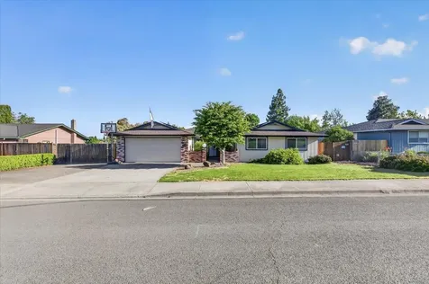 2573 Eaton Drive Medford OR 97504