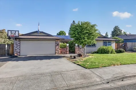 2573 Eaton Drive Medford OR 97504