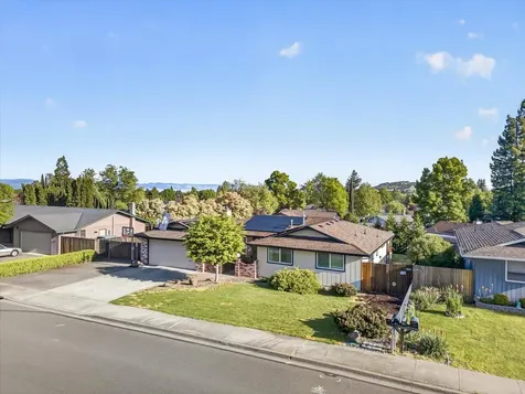2573 Eaton Drive Medford OR 97504