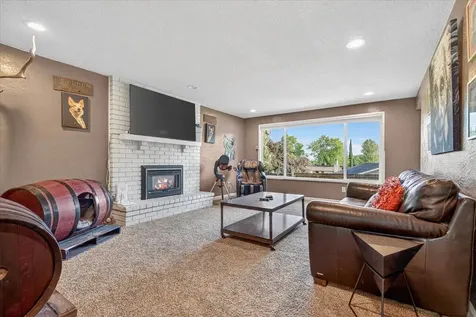 2573 Eaton Drive Medford OR 97504