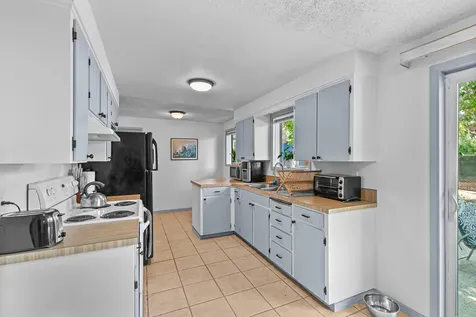 3026 Avenue G White City OR 97503