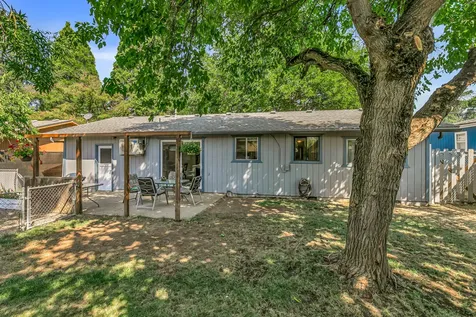 3026 Avenue G White City OR 97503