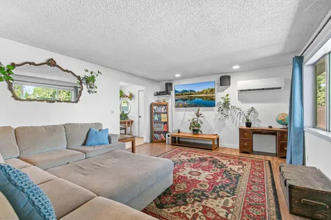 3026 Avenue G White City OR 97503
