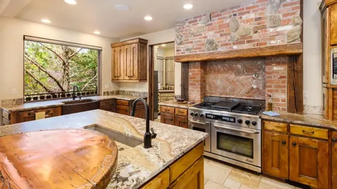 15141 SW Hope Vista Drive Powell Butte OR 97753