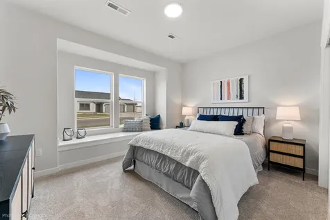 3077 Mount Thielsen Drive Medford OR 97504