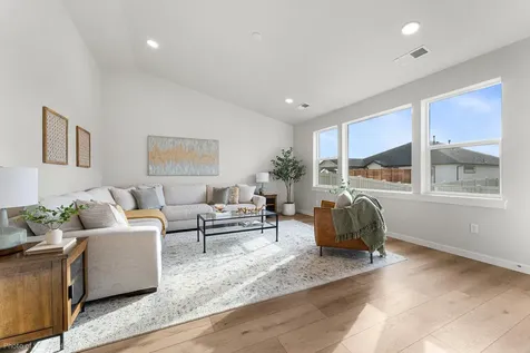 3077 Mount Thielsen Drive Medford OR 97504