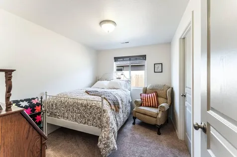 2303 NE 3rd Street Redmond OR 97756
