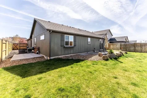 2303 NE 3rd Street Redmond OR 97756