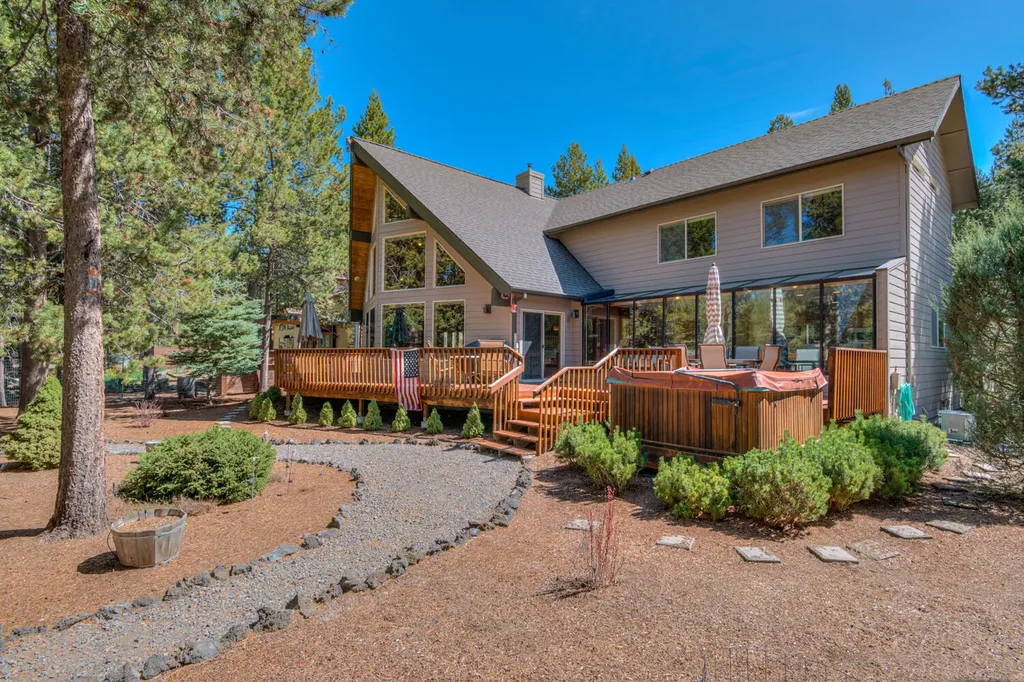 55877 Wood Duck Drive Bend OR 97707