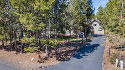 55877 Wood Duck Drive Bend OR 97707