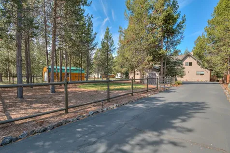 55877 Wood Duck Drive Bend OR 97707
