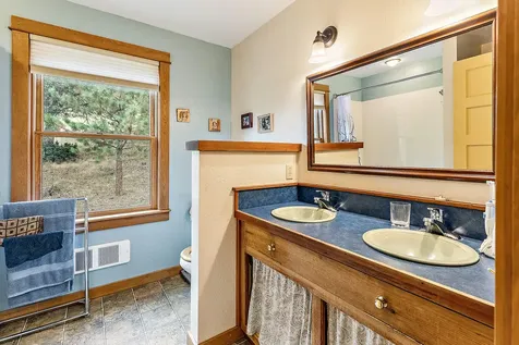 2245 Colestin Road Ashland OR 97520