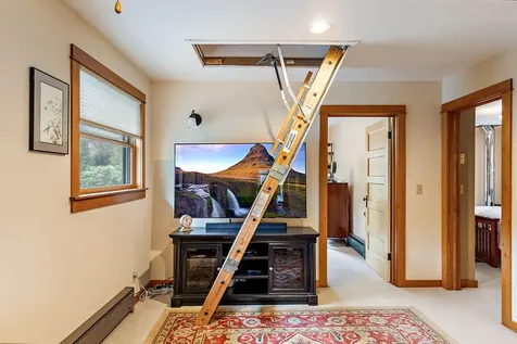 2245 Colestin Road Ashland OR 97520