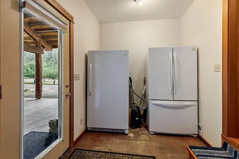2245 Colestin Road Ashland OR 97520