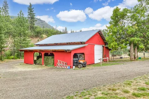 2245 Colestin Road Ashland OR 97520
