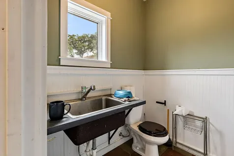 2245 Colestin Road Ashland OR 97520