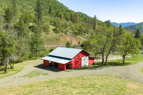 2245 Colestin Road Ashland OR 97520