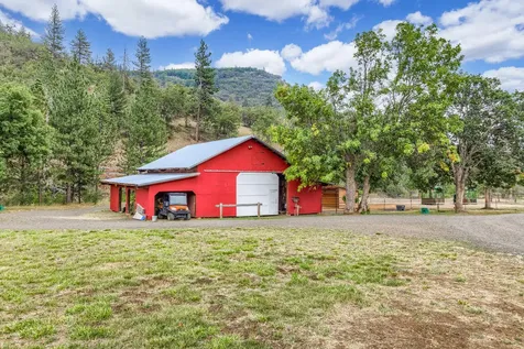 2245 Colestin Road Ashland OR 97520