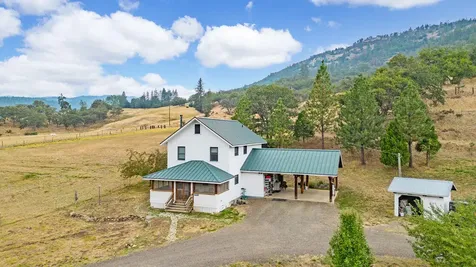 2245 Colestin Road Ashland OR 97520