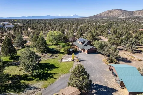 7791 SW Wickiup Avenue Redmond OR 97756