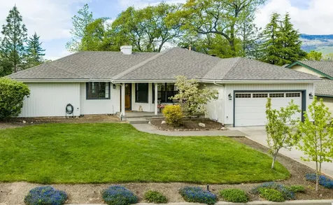 820 E Pebble Beach Drive Ashland OR 97520