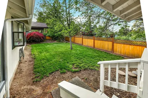820 E Pebble Beach Drive Ashland OR 97520