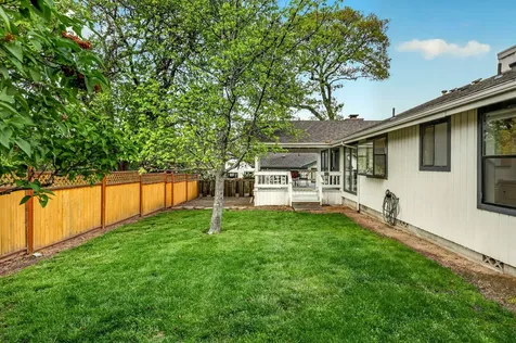 820 E Pebble Beach Drive Ashland OR 97520