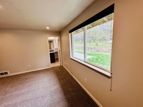 16524 Fieldcrest Road Klamath Falls OR 97603