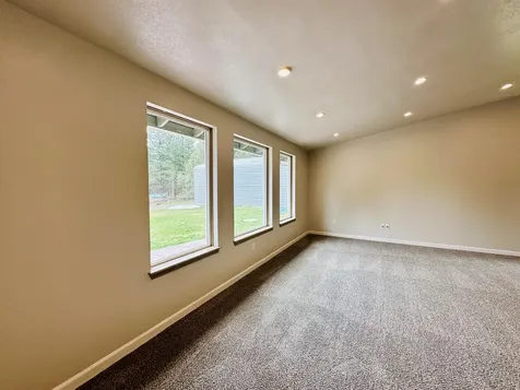 16524 Fieldcrest Road Klamath Falls OR 97603