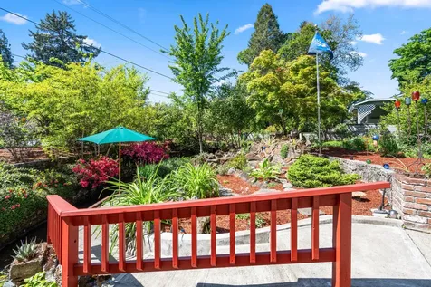 1341 NW Washington Boulevard Grants Pass OR 97526