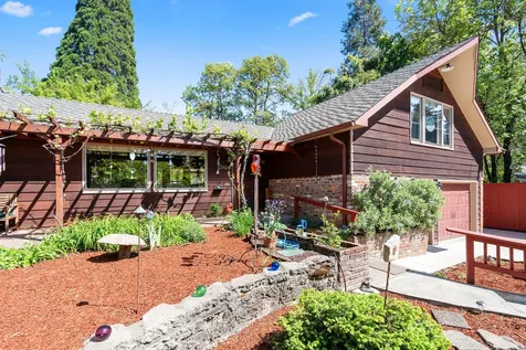 1341 NW Washington Boulevard Grants Pass OR 97526