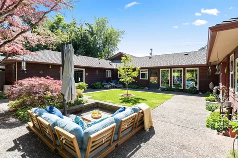 1341 NW Washington Boulevard Grants Pass OR 97526