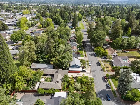 1341 NW Washington Boulevard Grants Pass OR 97526