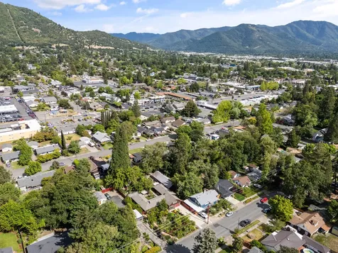1341 NW Washington Boulevard Grants Pass OR 97526
