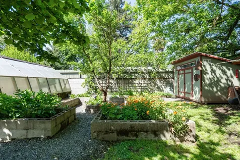 1341 NW Washington Boulevard Grants Pass OR 97526